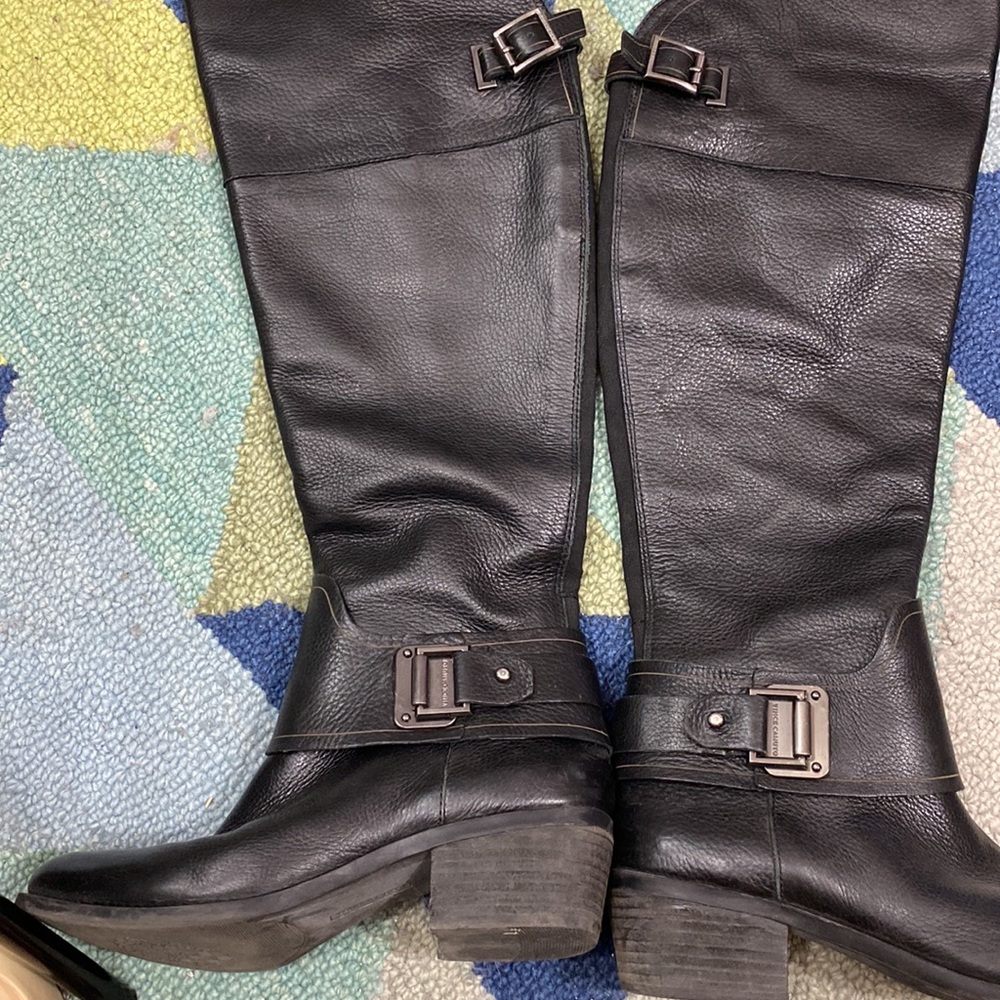 C40.Vince camuto leather boots, size8